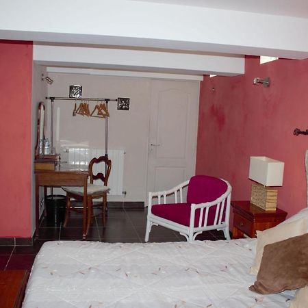 Clot De Felines Chambre Spacieuse Hotel อ็องเทรอโวซ์ ภายนอก รูปภาพ